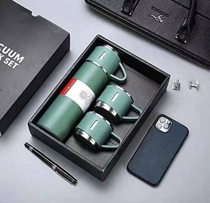 500ml Insulated Vacuum Bottle – Leakproof, Stainless Steel Travel Flask (Random Color)